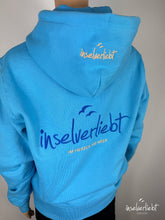 Lade das Bild in den Galerie-Viewer, inselverliebt Hoodie &quot;Im Herzen am Meer&quot; - hellblau