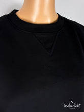 Lade das Bild in den Galerie-Viewer, inselverliebt Raglan Sweater in schwarz