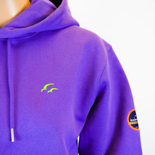 Lade das Bild in den Galerie-Viewer, inselverliebt Neon Hoodie - lila